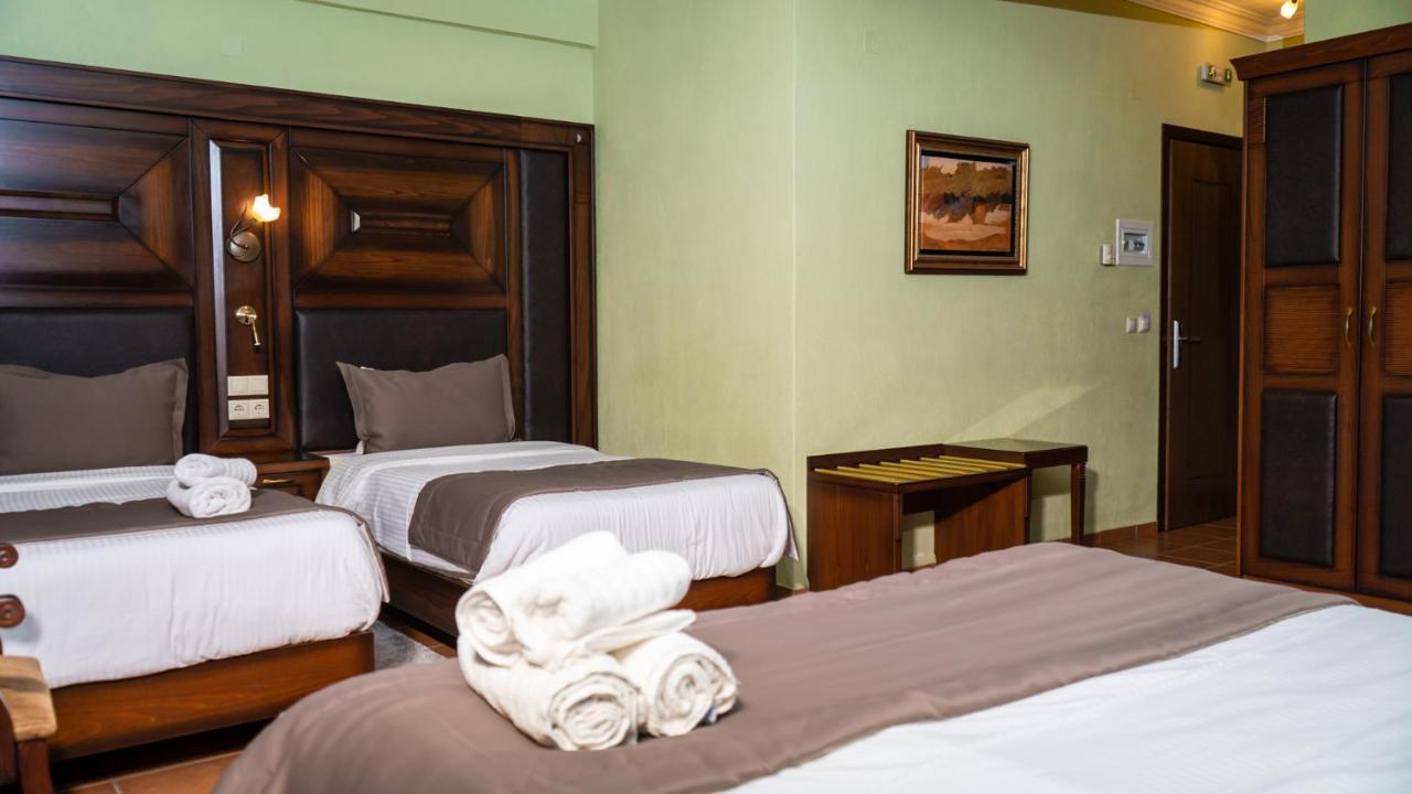 Dellas Boutique Hotel Kalampaka Exteriör bild