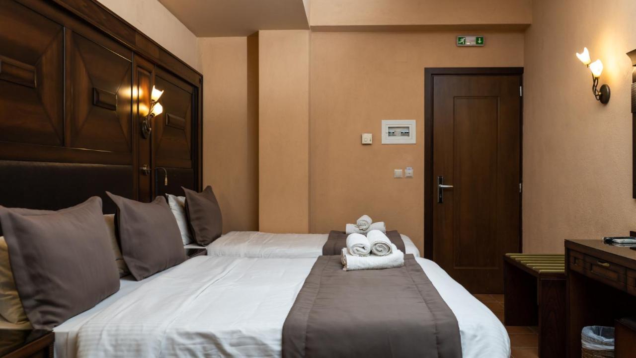 Dellas Boutique Hotel Kalampaka Exteriör bild