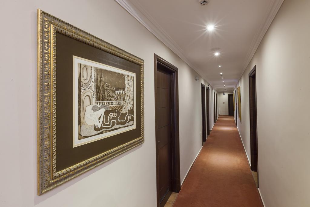 Dellas Boutique Hotel Kalampaka Exteriör bild